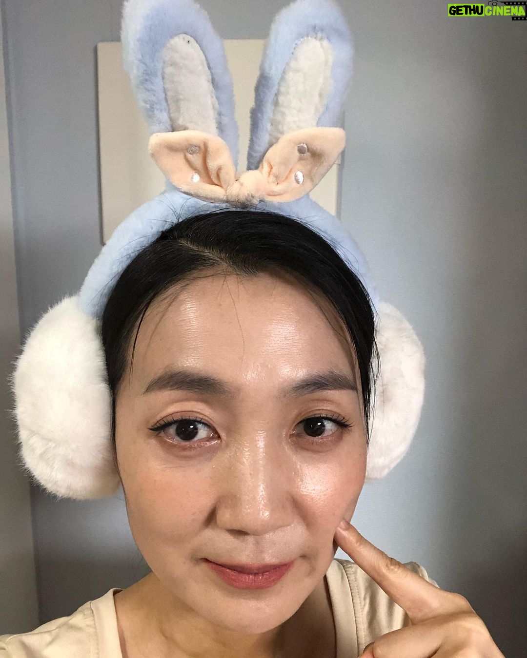 Kim Joo-ryoung Instagram - 디즈니플러스 제작발표회 현장 💗💗💗#최민식 #손석구 #이동휘 #허성태 #임형준 #손은서 #류현경 #김주령 #강윤성감독님