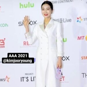 Kim Joo-ryoung Instagram - #2021aaa #스타뉴스 #bestactorwinner 🎉#오징어게임 #한미녀 #김주령 Thank you soooo much❤️