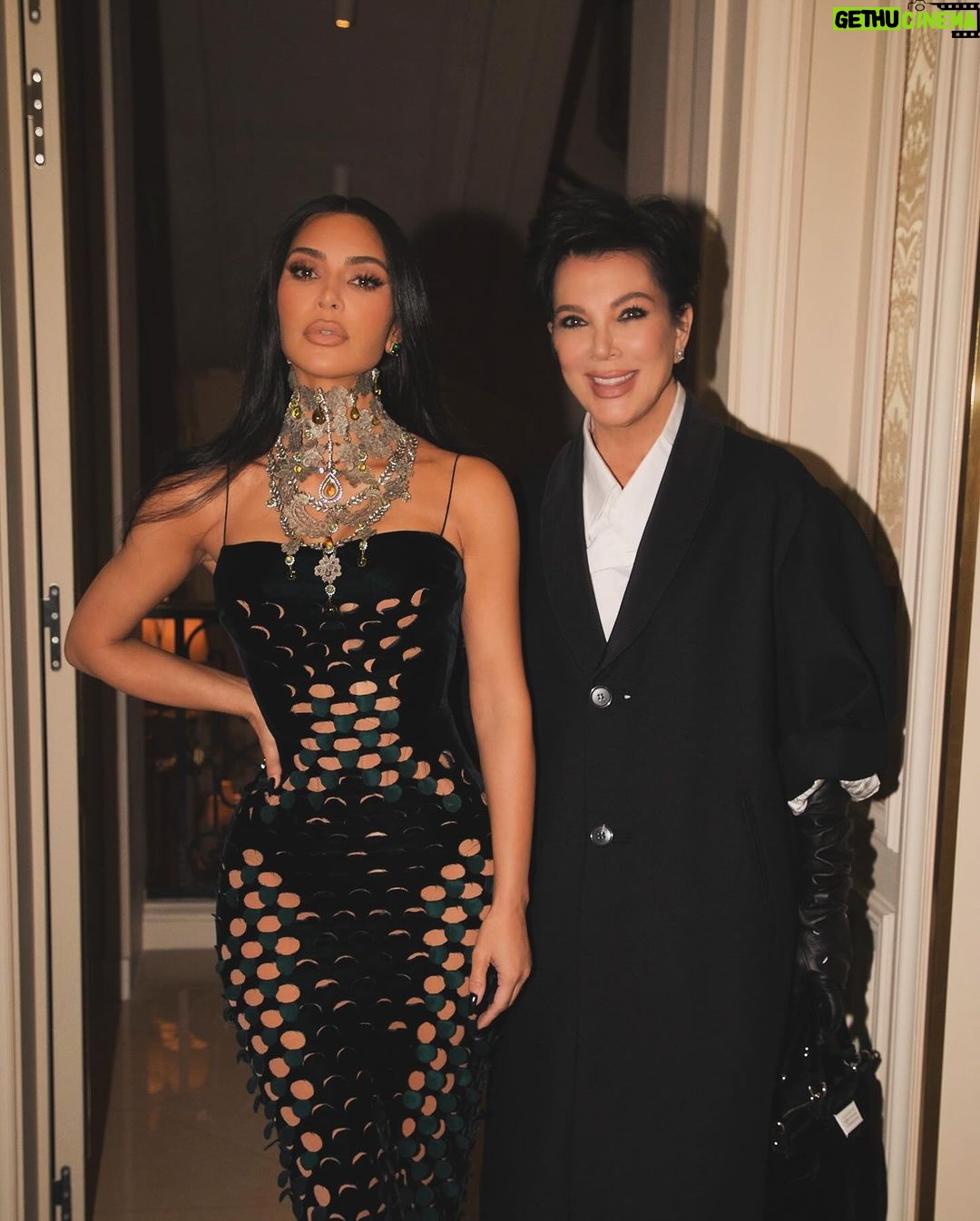 Kim Kardashian Instagram - Mystical Magical Margiela @maisonmargiela ✨🔪♾️ @jgalliano