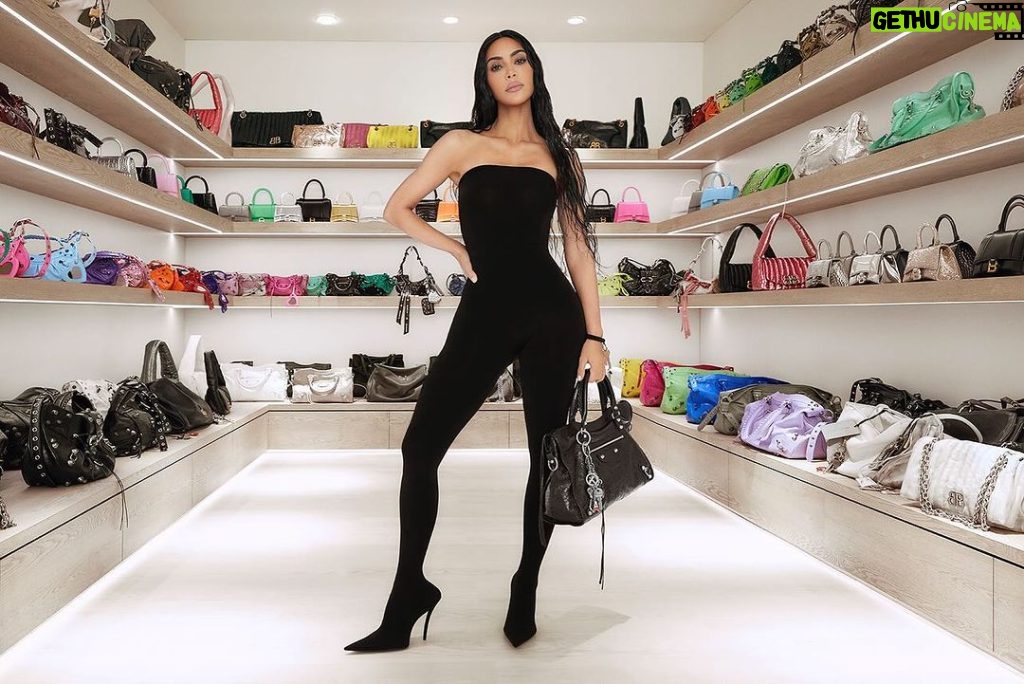 Kim Kardashian Instagram - Balenciaga #closetcampaign 📷 @inezandvinoodh