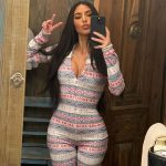 Kim Kardashian Instagram - 😍❄️☃️ I promised Kendall I would stop this pose so enjoy while while u can 😘✌🏼