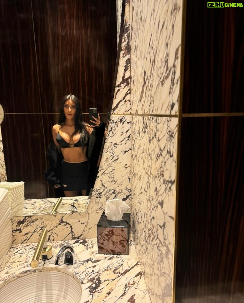 Kim Kardashian Instagram -