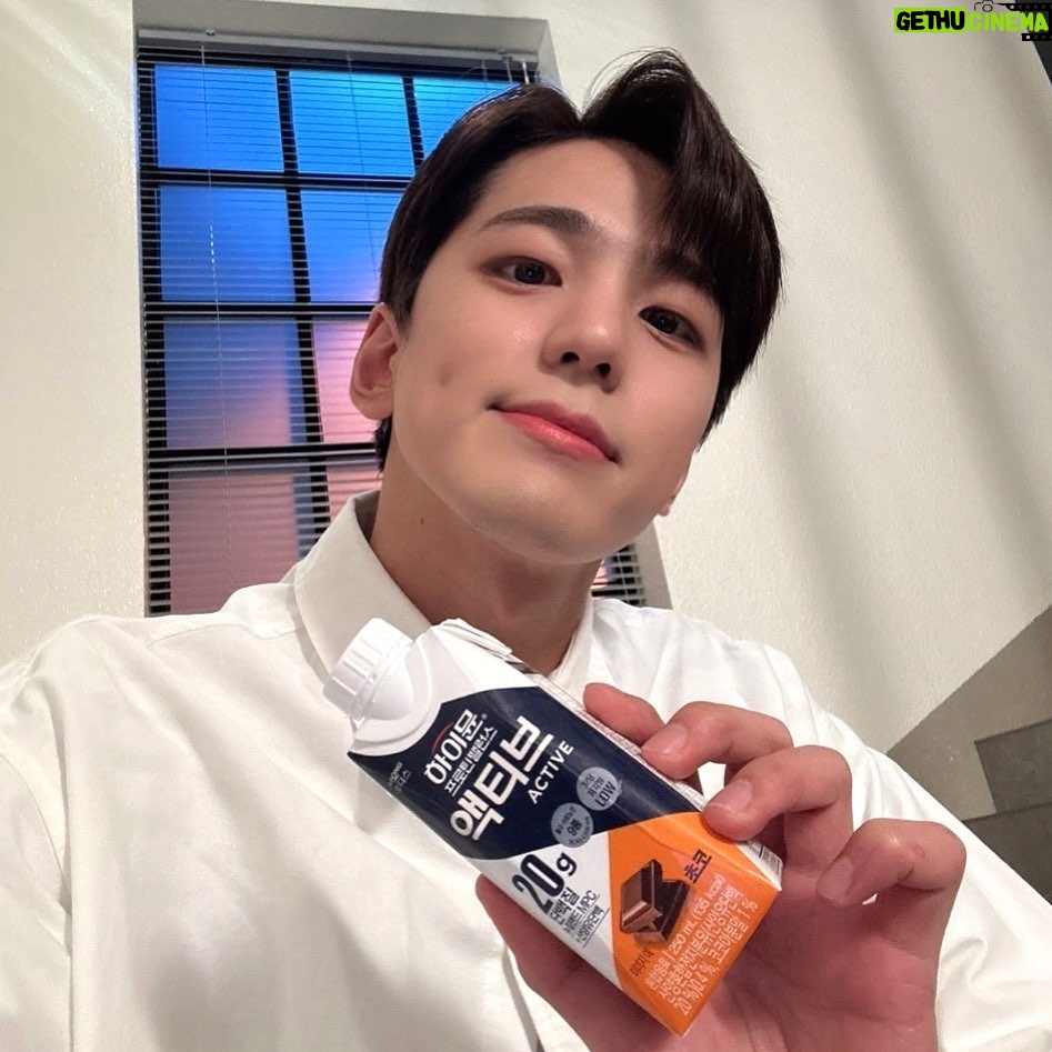Kim Min-gue Instagram - 다들 운동후 하이뮨프로틴밸런스액티브 드시구 계시죠?! 😁 #하이뮨프로틴밸런스 #하이뮨프로틴밸런스액티브 #하이뮨