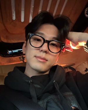 Kim Min-gue Instagram - 굿모닝🤓