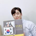 Kim Min-gue Instagram – 안녕하세요 배우 김민규 입니다 

제가들고있는 이 달력은 매년 몸짱 경찰관분들께서 아동학대로 고통받는 아이들을 위해 제작한 기부 달력입니다 

여러분들이 구매해 주신 이 달력의 판매수익금은
 지금 이순간에도 고통받는 아이들의 치료와 회복, 생계 지원 등에 뜻깊게 쓰이고 있습니다 

구매방법은 네이버에 경찰달력을 검색하시면 되니깐요, 
저와함께 이 뜻깊은 캠페인에 많은 관심과 동참 부탁드립니다.

#기부
#경찰달력 
#사랑의열매
#아동학대없어지기를
#경찰