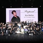 Kim Min-gue Instagram - 안녕하세요 배우 김민규입니다. 이번에 태국 팬미팅을 다녀왔는데요, 다시 한번 팬분들의 소중한 마음과 감사한 마음을 알아가는 너무나도 행복한 시간이었습니다. 항상 그렇지만 팬분들을 만나는 자리는 긴장이 되고 설레는데요, 짧다면 짧은 시간이지만 팬분들의 마음을 잘 느끼고 왔습니다. 여러분들이 해주신 이벤트는 정말 최고였어요... 제가 좋아서 시작한 일이며 제가 좋아서 하고 있는 이 일이 여러분들께 큰 힘이 되고 좋은 영향을 끼친다는게 너무나도 신기하고 감사한 일인 것 같아요. 제가 여러분들께 이 감사한 마음을 보답하는 방법은 아무리 생각해도 연기밖에 없는 것 같아요. 앞으로도 큰 힘이 될 수 있도록 열심히 연기하며 좋은 작품들로 여러분들께 보답하도록 하겠습니다. 아 그리고! 저도 여러분들 덕분에 너무나도 큰 힘 얻어갑니다! 감사하고 사랑합니다. สวัสดีครับ นักแสดง คิมมินกยูครับ ครั้งนี้ผมได้ไปแฟนมีทติ้งที่ไทยมาครับ เป็นช่วงเวลาที่มีความสุขมากอีกครั้ง ที่ได้รับรู้ถึงความรักอันมีค่าและความรู้สึกขอบคุณของแฟนๆทุกคนมากครับ ถึงจะเป็นเช่นนั้นเสมอมา แต่การได้เจอกับแฟนๆ ผมก็ยังประหม่าและตื่นเต้นอยู่ตลอด และถึงแม้ว่าจะเป็นช่วงเวลาสั้นๆ แต่ผมก็สัมผัสได้ถึงหัวใจของแฟนๆครับ และเซอร์ไพรส์ที่ทุกคนทำให้ผม มันสุดยอดจริงๆครับ... ผมเริ่มต้นทำงานเพราะผมชอบ และก็ทำมันอยู่เพราะผมชอบเอง แต่ทุกคนกลับบอกว่ามันมอบพลังที่ยิ่งใหญ่ให้ และช่วยส่งผลที่ดีกับทุกคน นับว่าเป็นเรื่องที่มหัศจรรย์ และรู้สึกขอบคุณมากเลยครับ และสิ่งที่จะตอบแทนความรู้สึกของทุกคนได้ ไม่ว่าจะคิดอย่างไร ก็น่าจะมีแค่การแสดงครับ เพื่อที่จะมอบพลังให้กับแฟนๆ ในอนาคตผมก็จะตั้งใจทำการแสดง และตอบแทนทุกคนด้วยผลที่ดีนะครับ อ่อ อีกอย่าง!! ผมเองก็ได้รับพลังมากมายเพราะทุกคนเหมือนกันนะครับ! ขอบคุณและรักนะครับ นักแสดง คิมมินกยู Hello this is actor Kim Mingue. I am back from my Thailand fan meeting and from the bottom of my heart I wanted to thank my fans for the wonderful time I had. As always, meeting my fans is always exciting and nervous, and I am thankful to say that this fan meeting has been so precious and has brought me a lot of happiness and good memories. The event you guys had for me was the best… I am honored that I have been a big influence and inspiration for some people by doing what I love doing. I will repay my gratitude by doing my best as an actor. Thank you! Love, actor Kim Mingue