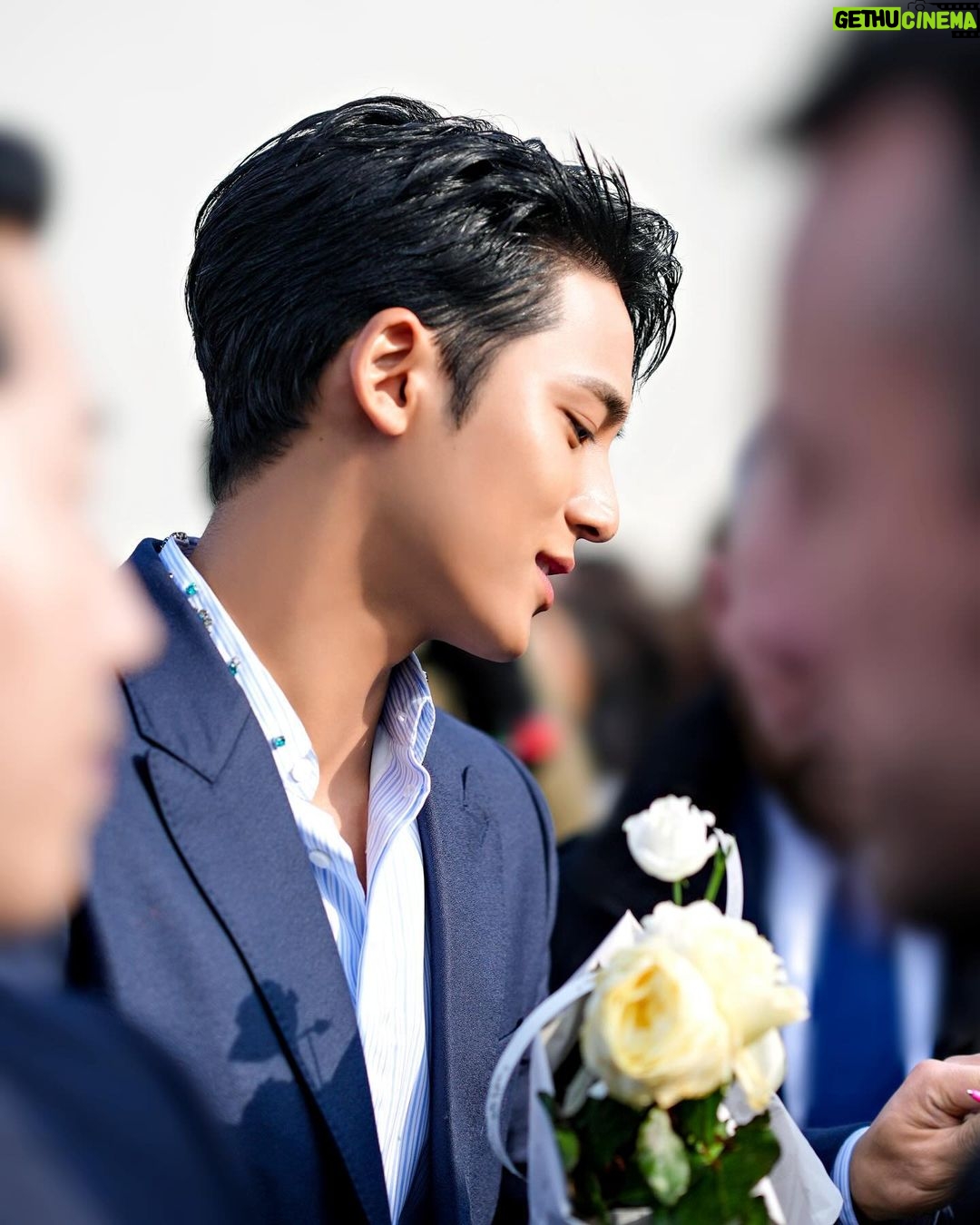 Mingyu - 3.2 Million Likes - See you again Dior🤍
#Dior #DiorAW24