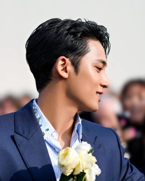 Mingyu Instagram - See you again Dior🤍
#Dior #DiorAW24