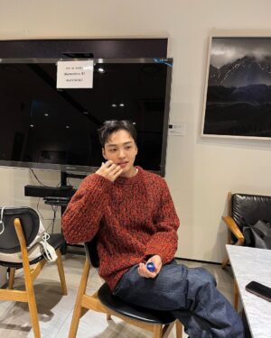 Kim Min-jae Instagram - 실시간 라운딩 인터뷰 ☕️