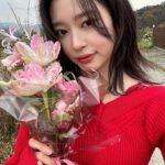 Kim Min-ju Instagram - 2024 시즌그리팅🤎