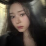 Kim Min-ju Instagram - 엉터리 셀카와 감사한 팬분들💞 (너무 늦었지만 생일 축하해 주신 모든 분들 진심으로 감사드려요🥹덕분에 행복한 생일과 연초 보냈어요❤️늘 감사하고 사랑합니다! 즐거운 행복한 주말 보내세요 여러분)