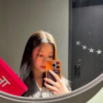 Kim Min-ju Instagram - 엉터리 셀카와 감사한 팬분들💞 (너무 늦었지만 생일 축하해 주신 모든 분들 진심으로 감사드려요🥹덕분에 행복한 생일과 연초 보냈어요❤️늘 감사하고 사랑합니다! 즐거운 행복한 주말 보내세요 여러분)