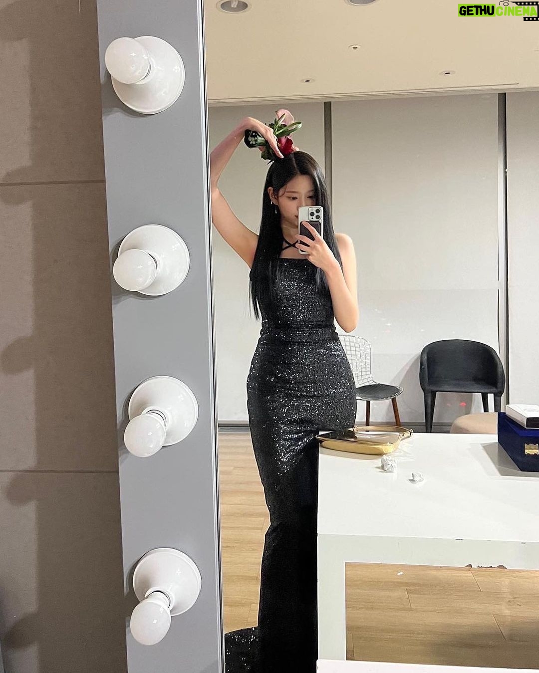 Kim Min-ju Instagram - 감사합니다 여러분, 앞으로 열심히 하겠습니다💪🫶