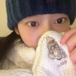 Kim Min-ju Instagram - 어떤 친구 쓰고 나갈까요..?🧐