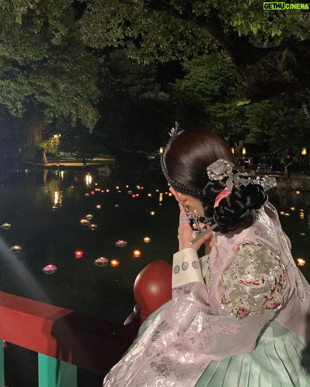 Kim Min-ju Instagram - 벌써 금요일.. 9시 50분.. 금혼령🫶