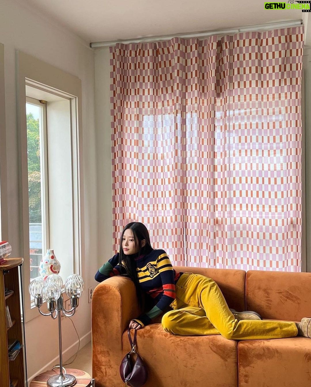 Kim Min-ju Instagram - @poloralphlauren @cosmopolitankorea 🧸
