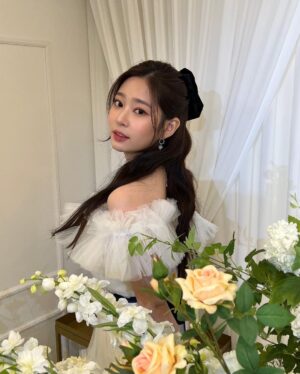 Kim Min-ju Instagram - 💌💐