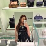 Kim Min-ju Instagram - @Prada #광고 #Prada #PradaTropico 5월 13일 ~ 6월 12일 더 현대 서울 프라다 트로피코 팝업 스토어에서 만나요😊🙌 The Hyundai Seoul / 더현대서울