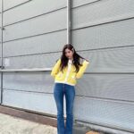 Kim Min-ju Instagram - 겟뷰 촬영 중에😊 내일도 함께해요 :)