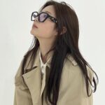 Kim Min-ju Instagram - #광고 @prada #PradaReEdition1995 #PradaReEdition 1990년대에 출시된 백을 2022년도에 새롭게 해석해서 완성된 미니멀리즘과 모던 럭셔리를 담고 있는, 리에디션1995백🤍
