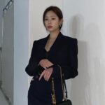 Kim Min-ju Instagram - #알렉산더맥퀸 #McQueenAW22 #McQueenSprint #McQueenJewelledSatchel #광고 3월 16일 아침 7시에 뉴욕 현지에서 진행되는 알렉산더 맥퀸의 2022 가을/겨울 여성 컬렉션 패션쇼를 라이브 스트리밍으로 만나보세요🤍