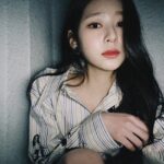 Kim Min-ju Instagram - @Prada #PradaTriangle #광고 프라다의 삼각형 로고를 연상 시키는 프라다 트라이앵글백🤍