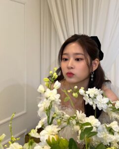 Kim Min-ju Instagram - 💌💐