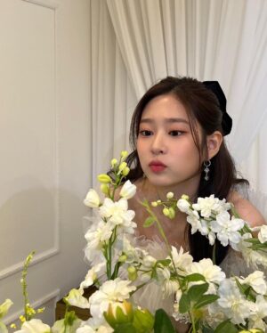 Kim Min-ju Instagram - 💌💐