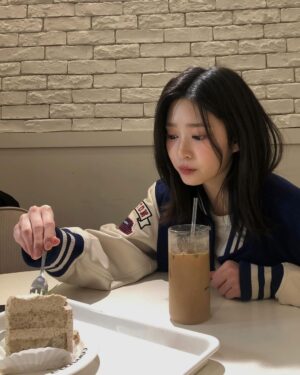 Kim Min-ju Instagram - 2024😺