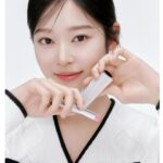 Kim Min-ju Instagram - @diorbeauty #광고 사랑을 담은 핑크빛 향기를 선물해 보아요오🎀✨ #미스디올 #미스디올오드퍼퓸 #미스디올미니미스