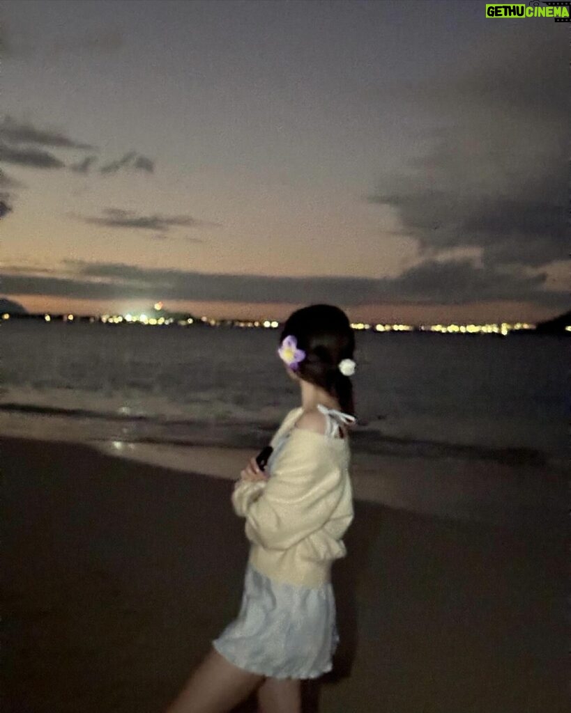 Kim Min-ju Instagram - 🤍🩵💜 Hawaii