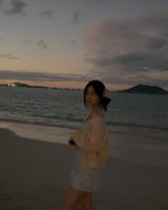 Kim Min-ju Instagram - 🤍🩵💜 Hawaii