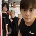 Kim Min-seok Instagram - 다시 까만머리. 요즘 근황. 그냥 운동 운동 또 운동. 그리고 닭가슴..살 @_whatsfit
