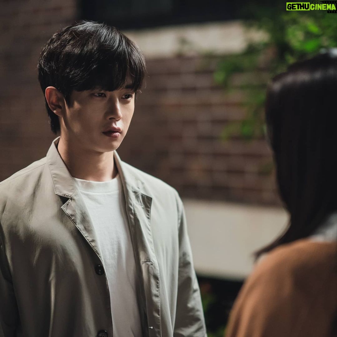 Kim Min-seok Instagram - 카카오TV 오리지널 오늘 밤 8시에 첫공개입니다. 저 요즘 열일해요. #카카오tv #오늘부터엔진온 #순수무공해메카닉로맨스