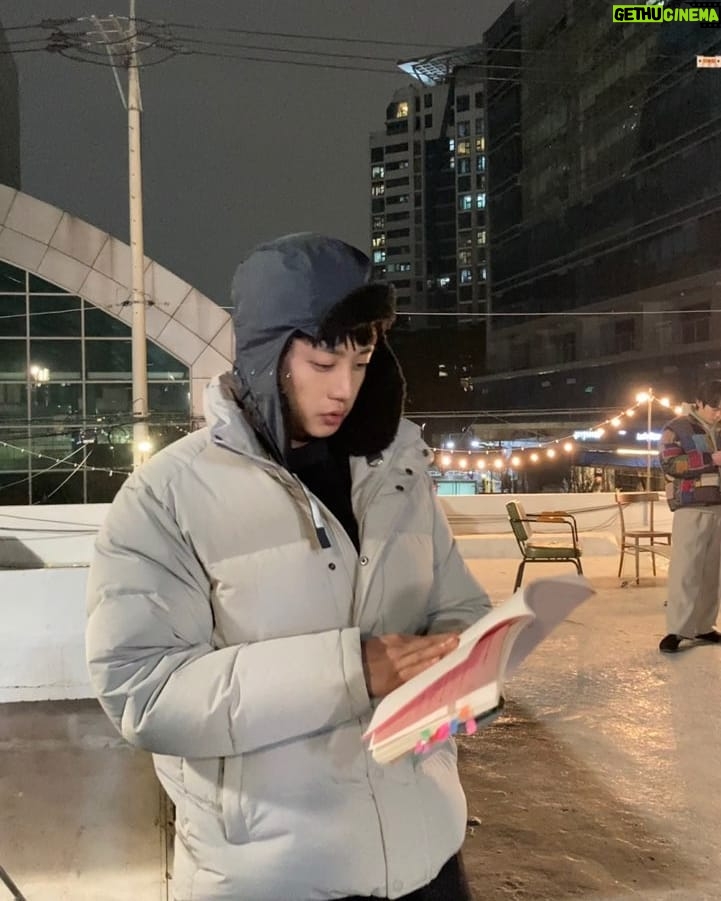 Kim Min-seok - 138.8K Likes - 이제 한회 남았어요..😭
#도시남녀의사랑법 여러분 저희 한번 더 만나요.
아!그리고 제일 중요한말을 안했네요.새해복 많이 받으세요🤪