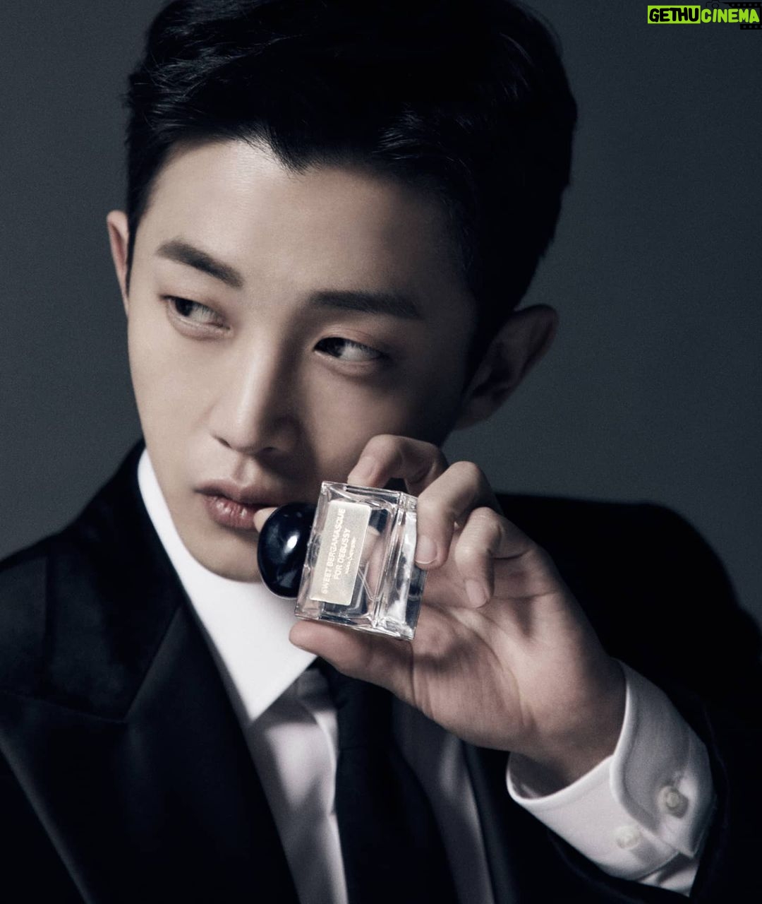 Kim Min-seok Instagram - #광고 오늘의 향기 #MARIACHEMISTRY @mariachemistry.official
