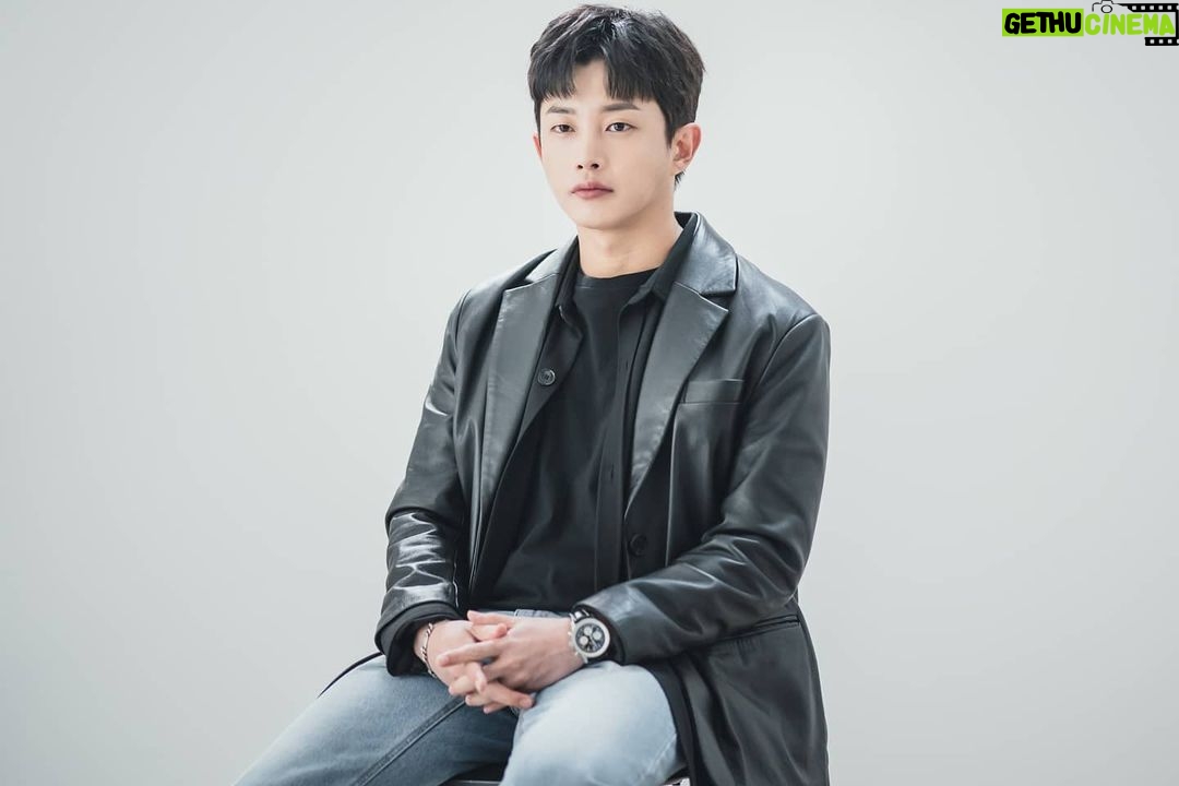 Kim Min-seok - 127.2K Likes - #도시남녀의사랑법
이렇게 끝이 났습니다.감사했습니다.
여러분들 날이 추워요. 따뜻하게 입고 다니세요😍