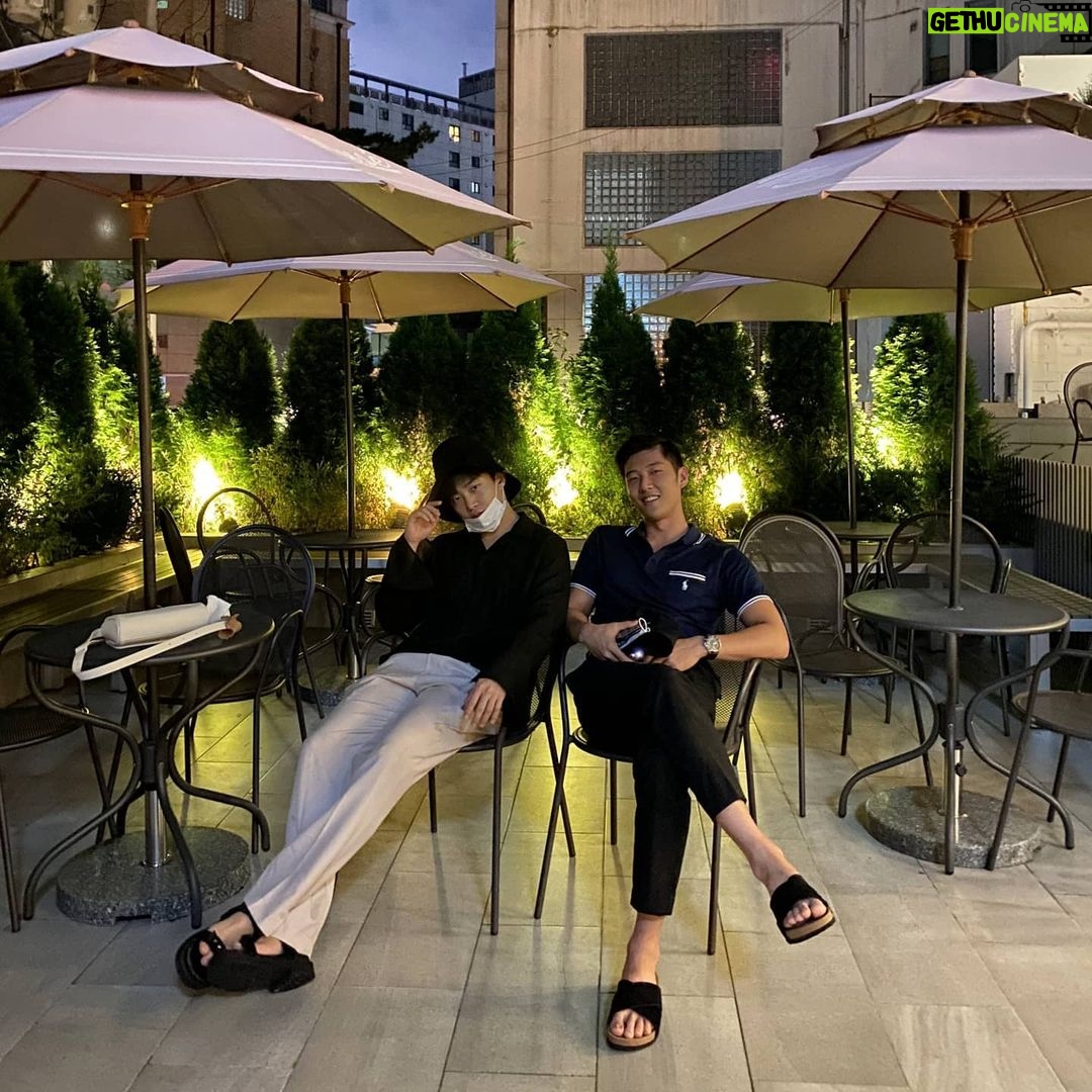 Kim Min-seok - 118.9K Likes - 고은성과 김민석 #고슴도치 #벌써예전사진