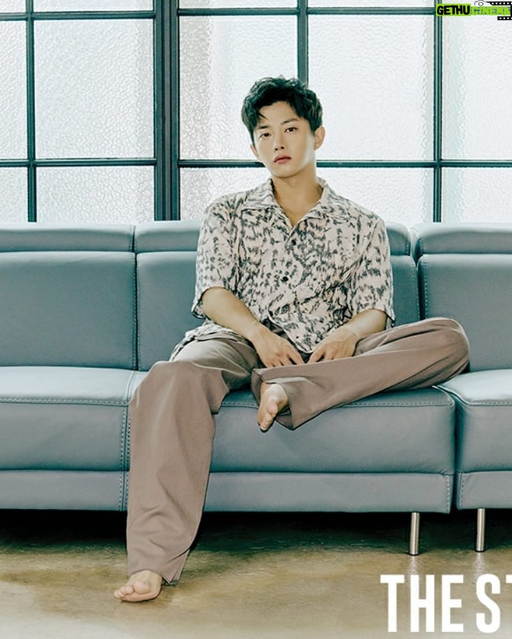 Kim Min-seok - 125.2K Likes - 더스타 9월호. 휴..#코로나19꺼져라