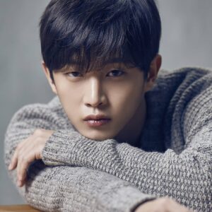 Kim Min-seok Instagram - 프로필사진. #레이져빔 쏘기