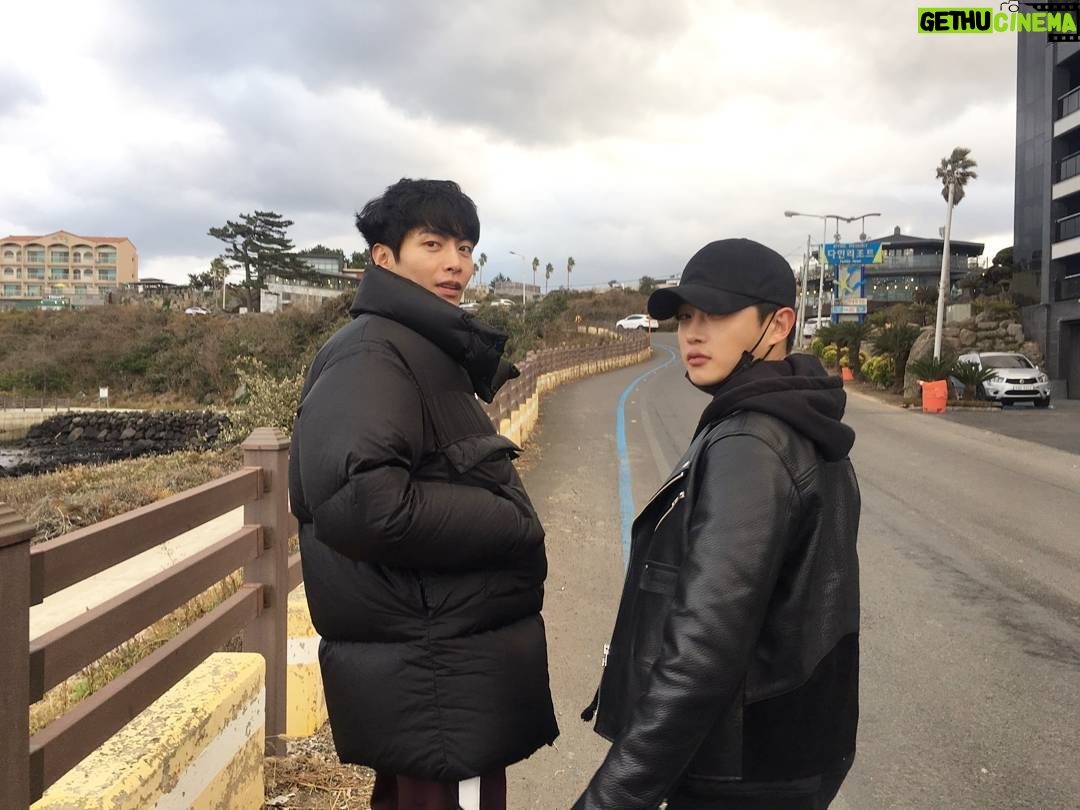 Kim Min-seok - 183.7K Likes - 한동네 주민들의 제주나들이.
