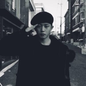 Kim Min-seok Instagram - 준비 끝. #단결 !!!!