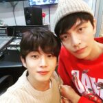 Kim Min-seok Instagram - 일터에선 오랜만인 밍키형과. 우리 박준화감독님 인터뷰에 감탄 중 ^^!!하하