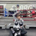 Kim Min-seok Instagram - 작품 준비하면서 배우기 시작한 복싱. 평생 취미를 33년 인생에 드디어 찾았습니다. 하루도 안쉬고 몇달을 매일 운동하고 배워 나가고 있습니다. 저도 이제 스파링 장비를 맞추기 시작했습니다.호호^^ 늘 좋은 가르침을 주시는 관장(완기)님과 코치(퐁권형)님에게 감사합니다. 아직은 미흡하기에 영상은 좀 그러네요;;;키키 @lovewook_ @yg_0309 @about_boxing_gym 어바웃복싱