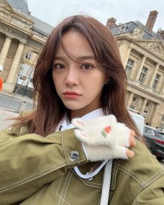 Kim Se-jeong Instagram - 루브르박물관 다녀왔어요 ✨
