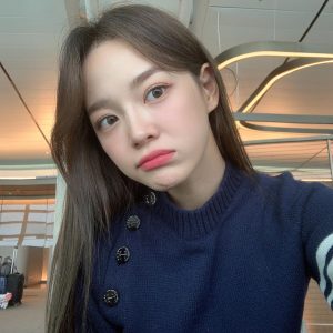 Kim Se-jeong Instagram - 해외 투어 시작!!
해피 추석 !!!!!