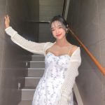 Kim Se-jeong Instagram - 오늘 5시 잇츠라이브에서 만나요!