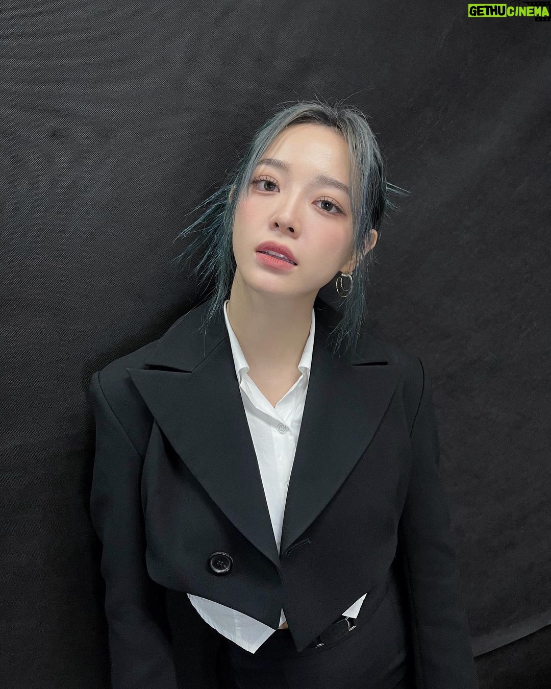 Kim Se-jeong Instagram - 행복한 활동이었습니다 함께 해준 우리 세상 늘 고맙고 사랑해요