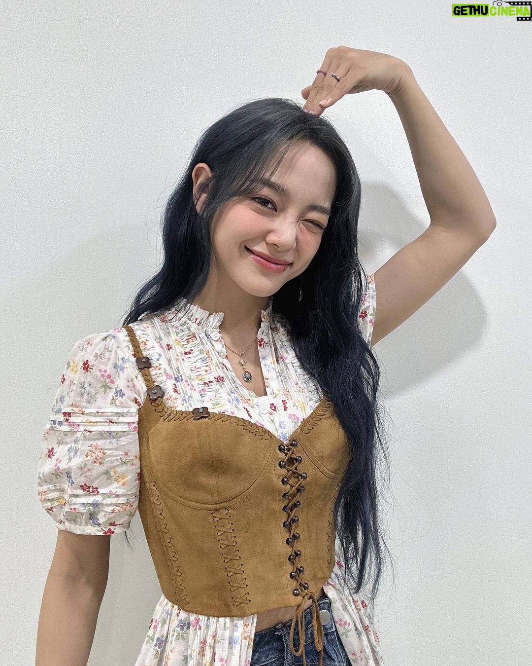 Kim Se-jeong Instagram - 행복했던 항해 안녕ㅜㅅㅜ 콘서트에서 만나요