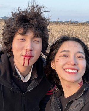 Kim Se-jeong Instagram - 적봉이의 첫 중국 악귀 대면!

궁금하다면 9시 20분 tvn 🥰
+심즈 모탁 선배 🥰